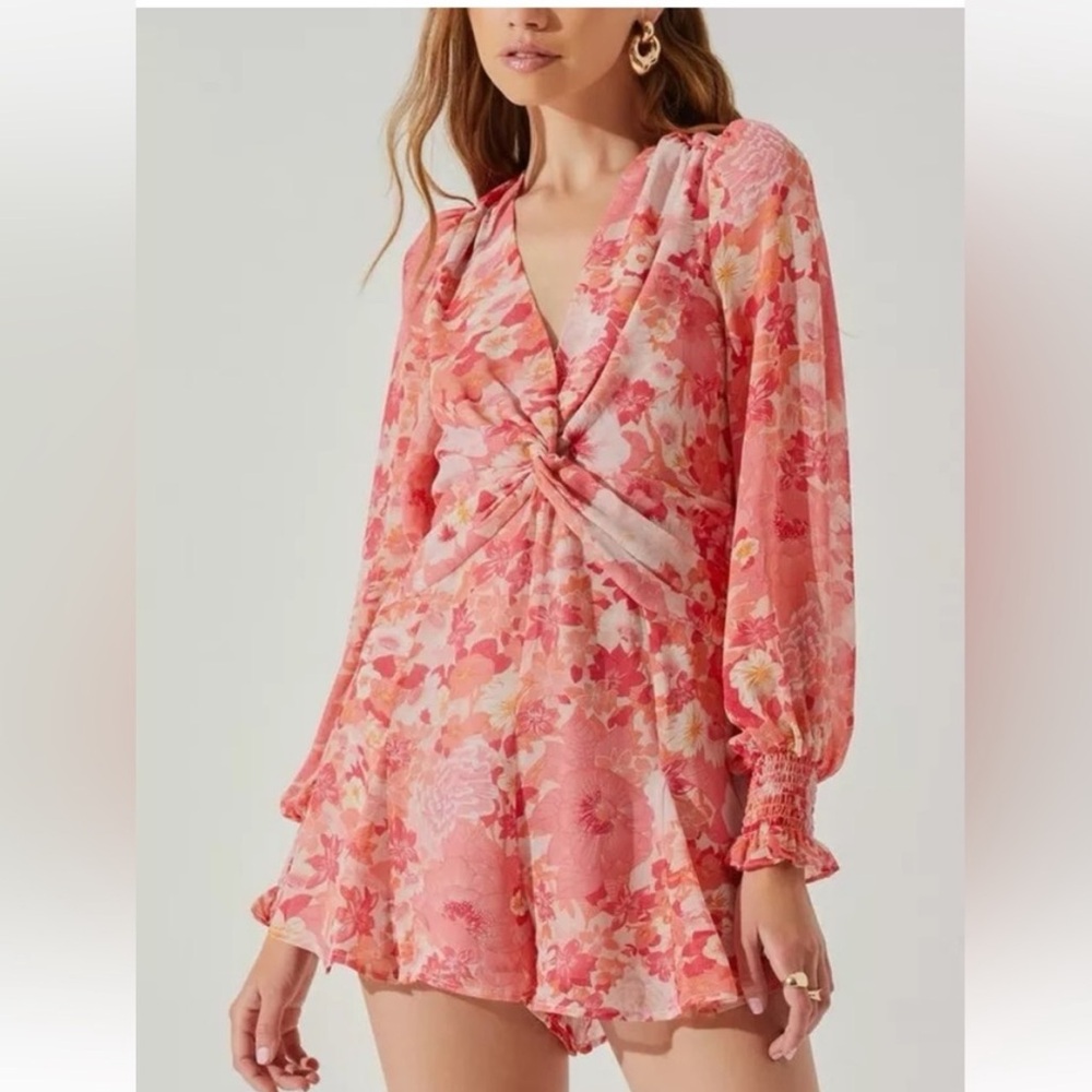 ASTR The Label Floral Open Back Chiffon romper